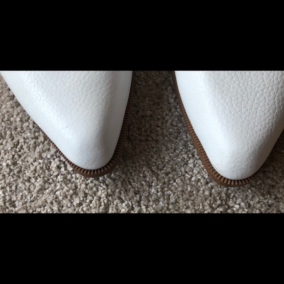 LIKE NEW joe's jeans white leather ankle boot - Picture 5 of 5